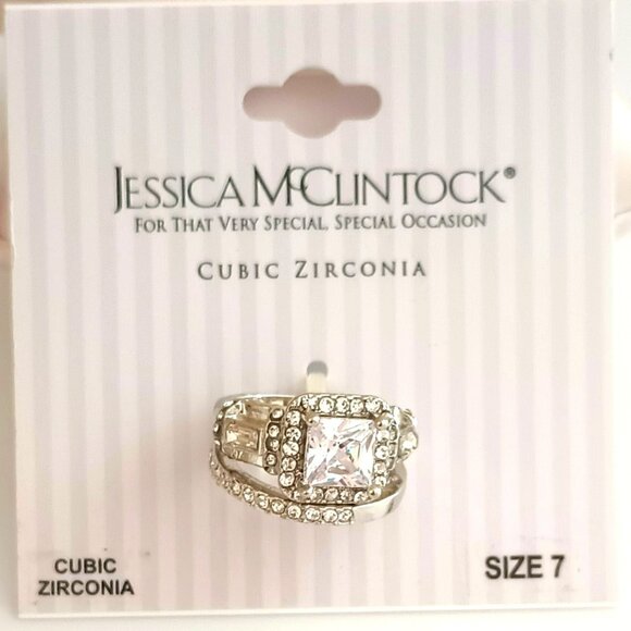 Jessica Mcclintock Cubic Zirconia Ring Set 7 Silver Emerald Cut Ring & Band NEW - Picture 3 of 4
